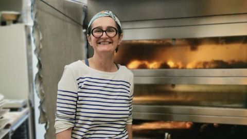 Ravie de sa reconversion, Christel déplore le peu de place accordée aux femmes en boulangerie. Ravie de sa reconversion, Christel déplore le peu de place accordée aux femmes en boulangerie.